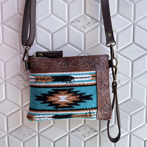 Nouvel arrivage de sacs à main de bohème en tissu jacquard de couleur marron sacs de sculpture usinés à la main sacs élégants de vente chaude pour femmes - Product Image 1