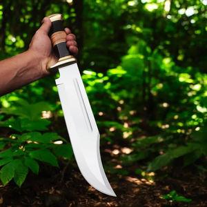 Cuchillo Bowie de Cocodrilo de Acero Inoxidable Forjado a Mano, Cuchillo de Chef para Caza, Camping, Senderismo, Diseño Compacto y Duradero - Product Image 5