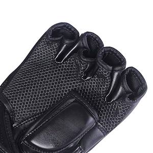 ถุงมือ MMA สำหรับนักมวยอาชีพ แบบเปิดนิ้ว สำหรับฝึกซ้อมมวยไทย บราซิลเลี่ยนยิวยิตสู คิกบ็อกซิ่ง รับผลิตตามแบรนด์ OEM - Product Image 3