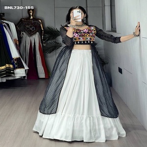 Conjunto de Lehenga de Rayón y Algodón con Borde de Volantes Sólidos en Color Blanco y Kurti Tradicional con Bordados Elegantes, Colección de Moda Femenina - Product Image 1