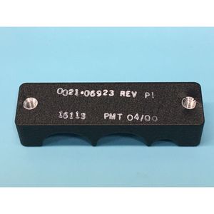 AMAT 0021-06923 แคลมป์, ฐาน, สายแก๊สแบบยืดหยุ่น DZ IHZ - อุปกรณ์และอะไหล่เซมิคอนดักเตอร์ระดับโลกที่เชื่อถือได้ - Product Image 1