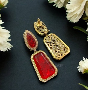 Exquisitos Pendientes de Moda con Baño de Oro y Moissanita, Diseño Kundan, para Mujeres y Chicas, Colección para Fiestas - Product Image 2