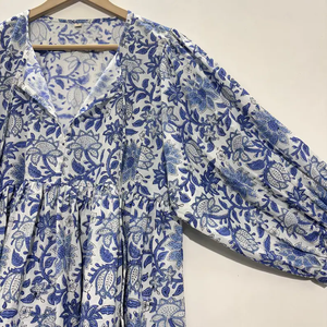 เดรสสั้นผ้าฝ้ายพิมพ์ลายดอกไม้แบบแฮนด์เมด คอวี แขนสามส่วน แต่งระบายลูกไม้ ซักได้ เป็นมิตรต่อสิ่งแวดล้อม สไตล์จีน - Product Image 3