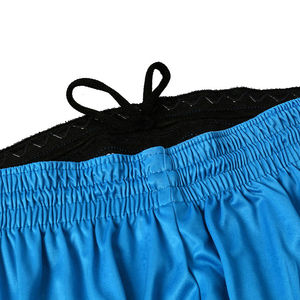 Ensemble de maillots de football personnalisés, de bonne qualité, à prix abordable, fabriqués en usine, design OEM, uniforme d'équipe de football pour la vente en ligne - Product Image 5