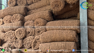 Filet en fibre de coco tissé flexible pour la stabilisation des terrains inégaux et la protection naturelle des sols dans les projets d'aménagement paysager - Product Image 6