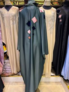 Abaya Modeste de Dubaï en Gros, Perlée et Pailletée, à Manches Longues, Traditionnelle Musulmane, Faite à la Main, pour Mariage, en Polyester Respirant, Col Rond pour Femme - Product Image 2