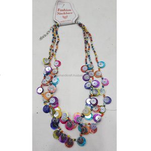 Collier en résine artisanale pour accessoires de mode élégants, chaîne à breloques en résine de qualité supérieure aux couleurs et motifs vibrants pour femmes - Product Image 3