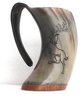 Mug en corne de buffle artisanal écologique avec sculpture de dragon, forme naturelle, objet de collection artistique, mug à bière au design moderne pour la maison et les fêtes
