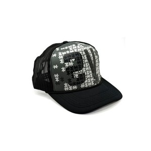 Gorra Trucker de Malla Roja con Diseño Personalizado y Parche Bordado, Ajustable, de 6 Paneles, Informal, para Adultos, para Primavera y Verano - Product Image 1