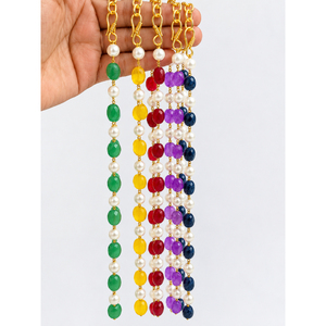 Collar al por mayor Shree Ambikanath de plata con cadena de cuentas de gemas facetadas multicolor, perlas de imitación y eslabones chapados en oro. - Product Image 1