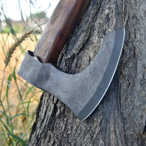 Tomahawk Vikingo Raven, Hecho a Mano, con Mango de Madera de Palisandro y Hoja de Acero al Carbono, Multiusos, Personalizable, para Camping y Caza - Product Image 4