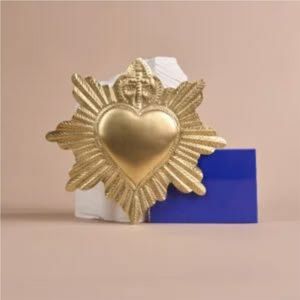 Compra al por mayor: Decoración de pared metálica Sagrado Corazón Flameante Ex Voto, Arte Religioso Católico Cristiano, Adorno Colgante de Corazón Bendecido para Regalos - Product Image 1