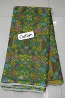 Tissu en mousseline de polyester imprimé numérique à motifs floraux, léger et doux, idéal pour les saris, les costumes, les robes et les kurtis de créateurs (vente en gros)