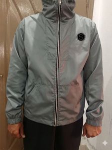 Blouson coupe-vent décontracté pour homme, entièrement personnalisable, avec lettres sur le devant, à capuche, pour l'hiver, 100% polyester, réversible, vente en gros - Product Image 2