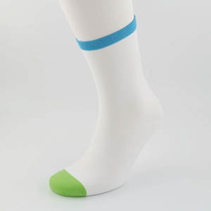 Chaussettes de sport pour hommes de haute qualité, en gros, avec logo personnalisé, chaussettes tubulaires épaisses, compression, cyclisme, basketball, super élastiques - Product Image 3