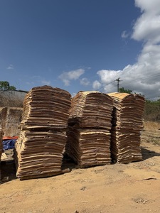 แผ่นไม้อัดเฟอร์นิเจอร์ลายไม้ยางพาราแบบแกนหมุน ทนทาน เป็นมิตรกับสิ่งแวดล้อม ความชื้น 5-10% ขนาด 1270x640 มม. ดีไซน์อุตสาหกรรม - Product Image 5