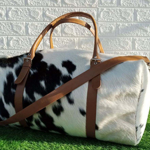 Bolsa de lona de cuero vacuno con asas marrones y cierre de cremallera para viajes de fin de semana, gran capacidad - Product Image 3