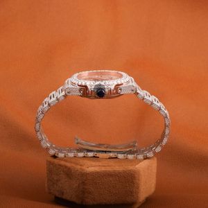 Reloj de Diamantes de Lujo, Regalo Espléndido, 28mm, Analógico, Movimiento de Cuarzo ETA, Resistente al Agua 10m, Correa de Plata con Moissanita, Diseño Discreto - Product Image 4