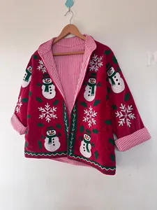 Veste en velours rouge premium brodée Suzani avec motif bonhomme de neige et flocon de neige, col montant, manteau d'hiver pour femme - Product Image 3