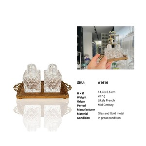 ชุดเครื่องปรุงรสเกลือและพริกไทยคริสตัล พร้อมถาดสีทอง ใช้กับเครื่องล้างจานได้ เป็นมิตรกับสิ่งแวดล้อม ป้องกันฝุ่น อุปกรณ์สำหรับสมุนไพรและเครื่องเทศ - Product Image 4