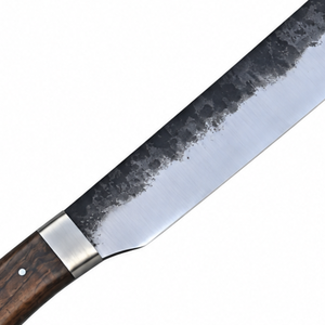 Couteau de boucher forgé à la main avec manche en bois brun foncé, lame argentée et finition martelée noire pour la découpe de viande - Product Image 6