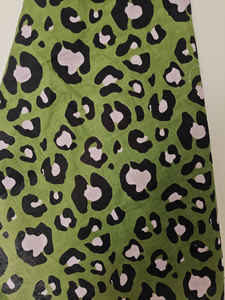 Serviette de cuisine décorative en coton vert foncé à imprimé floral Shree Balajee Garments pour la cuisine et la salle à manger, lavage à la main, impression artisanale - Product Image 3