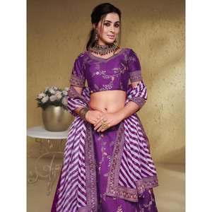 Ensemble Lehenga Choli semi-cousu en soie brodée violet doux pour femme, tenue de fiançailles élégante pour occasions spéciales - Product Image 4