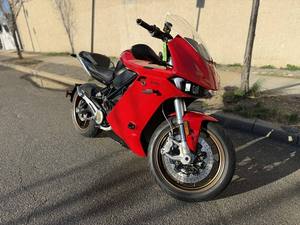 Moto sportive neuve Zero SR/S 2025, parfaite à 100 % - Product Image 3