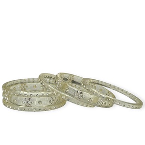 Ensemble de bracelets élégants transparents avec pierres scintillantes, bijoux modernes en acrylique pour femmes, prix de gros - Product Image 3