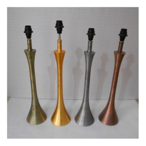 Base de lampe de table minimaliste en métal argenté, support de lampe à bâton en nickel poli, support de lampe de bureau de luxe mince type chandelier, vente en gros - Product Image 3
