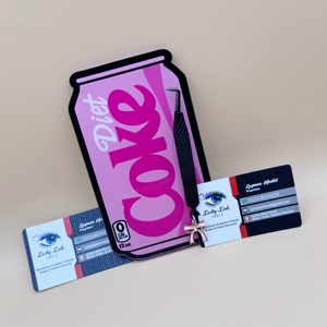 Lucky Lash Tools Plateau à cils en acrylique, motif canette de cola rose, avec fixation magnétique pour pinces, réutilisable, pour extensions de cils, durable LASH TILE - Product Image 1