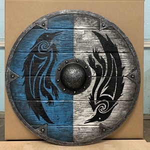 Escudo Vikingo Tradicional de Madera Hecho a Mano, Escudo Redondo Medieval para Disfraces de Guerreros Nórdicos, Reenactamiento y Colección - Product Image 4