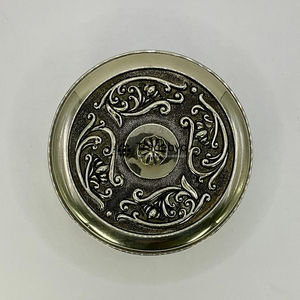 Boîte décorative en métal de qualité supérieure, organisateur de rangement fait main, accent décoratif par Tradebyd - Product Image 5