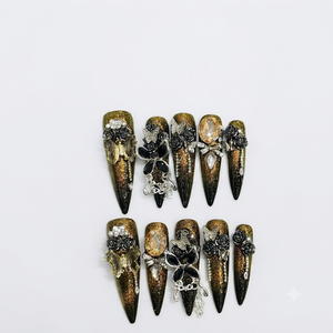 Ongles longs en acrylique amande pré-conçus noir à doré miroitant dégradé gothique Glamour baroque Rose Court - Product Image 1
