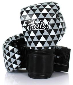 Guantes de Boxeo Fairtex de Último Modelo Hechos a Medida en Combinación Negro, Gris y Blanco, para Todos los Usos, Ideales para Entrenamiento y Sparring - Product Image 5