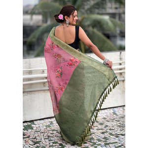 ผ้าซิลค์พิมพ์ลายดอกไม้สีชมพู พร้อมขอบทอผ้าซารีด้วยไหมซารี สำหรับชุดราตรี - Product Image 3