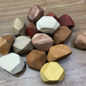 Adorno de Roca de Madera Tumi Ishi, Hecho con Madera Maciza para Equilibrio Creativo y Decoración de Interiores, Vietnam - Product Image 6