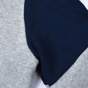 Sudaderas con capucha premium Zip Up Hoodies Basics, material suave y cómodo para uso casual. - Product Image 3