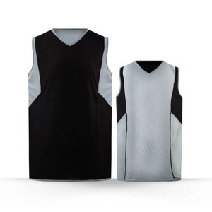 Nouvelle tenue de basket-ball personnalisable avec tous les logos, jersey respirant de haute qualité 100% polyester pour unisexe - Product Image 1