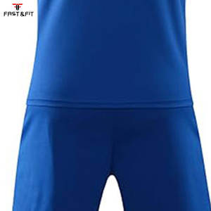 Ensemble de maillots de football personnalisés unisexes de haute qualité avec manches courtes en coton à séchage rapide - Product Image 6