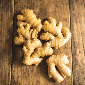 Gingembre Biologique Premium Frais, Racine Cultivée Naturellement pour un Goût Riche, un Arôme Intense et une Utilisation Fiable dans la Transformation Alimentaire - Product Image 1