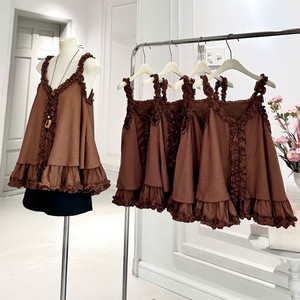 Ensemble short et haut sexy marron en mousseline de soie sans manches à col en V et volants pour femme – Tenue décontractée printemps-été respirante et à séchage rapide, coupe classique - Product Image 5