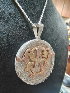 Colgante Personalizado con Iniciales de Moissanita, Joyería Hip Hop con Monograma Redondo, Collar de Lujo, Regalo - Product Image 5