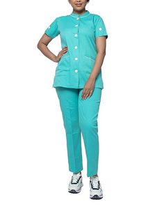 Ensemble de tenue médicale d'été pour médecin : Blouse à col rond boutonnée en denim et pantalon jogger - Product Image 1