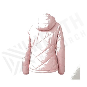 เสื้อแจ็คเก็ตมีฮู้ดบุนวมสำหรับผู้หญิง สีชมพู แขนยาว กันลม บุด้วยโพลีเอสเตอร์ ความยาวปกติ ปิดด้วยซิป - Product Image 2