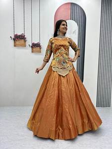 Ensemble Lehenga en Soie Satinée de Luxe avec Choli Brodé et Jupe Évasée de 3,5 Mètres – Tenue Ethnique Haut de Gamme - Product Image 3