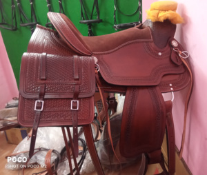 Selle de dressage respirante confortable en cuir véritable Western Roping Ranch Wade selle avec ensemble de punaises - Product Image 5