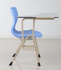 Bureaux et chaises réglables pour lycéens - Product Image 3