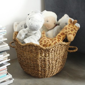 ตะกร้าเก็บของขอบลายหอยเชลล์จากหญ้าทะเลธรรมชาติ ตะกร้าเก็บของทำมือ ขายส่ง เป็นมิตรกับสิ่งแวดล้อม ผลิตในเวียดนาม - Product Image 4