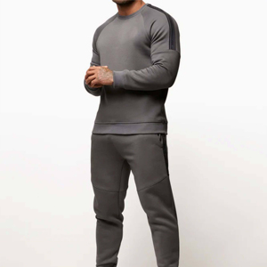 Premium Men Fleece Tracksuit Oem Odm Factory Price Durable Warm Comfortable Stylish High Quality Sportswear Supplier - Product Image 1